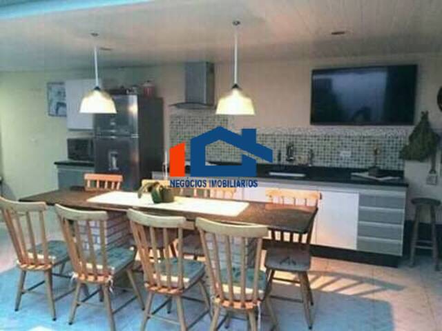 Casa para Venda em São José dos Campos - 2